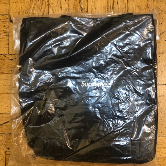 Supreme Canvas Tote Black FW20 - Picture 3 of 5
